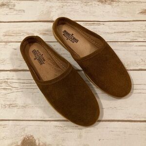 Minnetonka Dark Brown Suede Slip On Mules Size 8